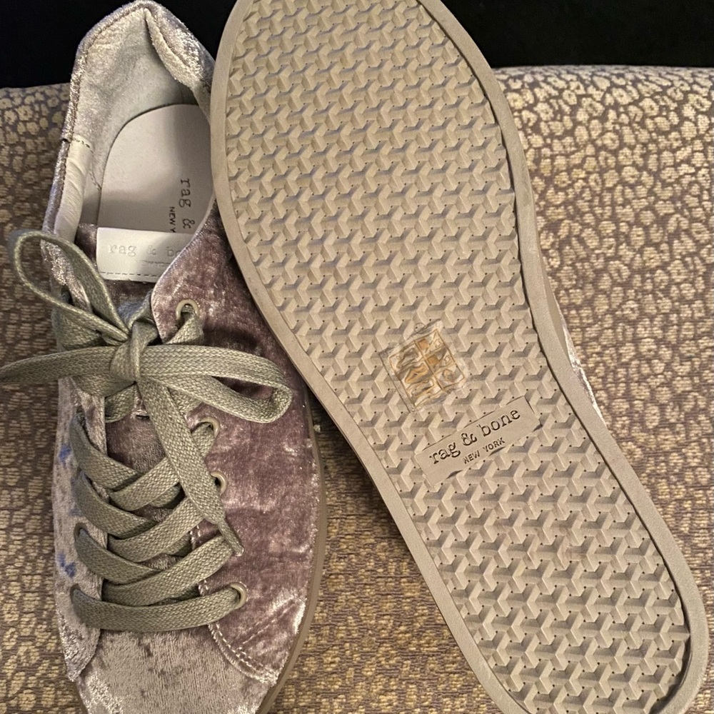 Designer Shoes - Picture 2 of 6